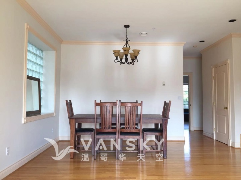 230129150439_3. dining area.jpg